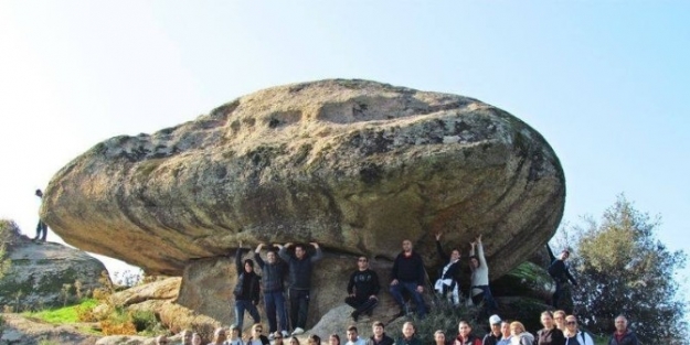 Kuşadalı Turizmciler Bölgenin Doğasını Ve Tarihini Keşfediyor