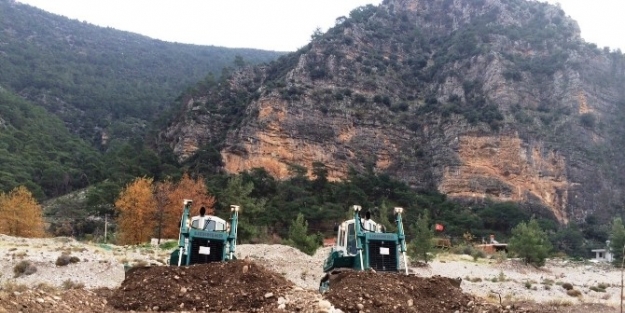 Finike Ve Kaş’ta Taşkınları Önlemek İçin Dsi Tedbir Alıyor