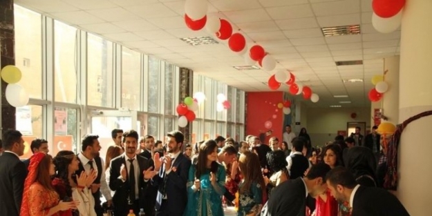 Üniversite Öğrencilerinden Kırgızistan Günleri