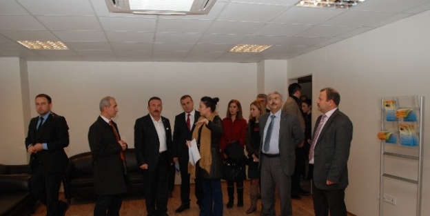 Başkan Doğan Kadın Sosyal Yaşam Merkezi’ni İnceledi
