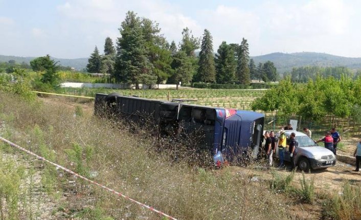 Çanakkale'de tur otobüsü devrildi! Ölü ve yaralılar var