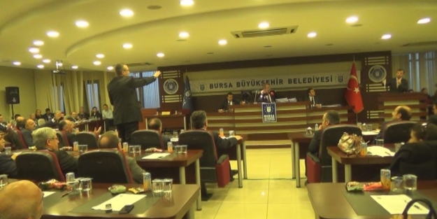 Meclis toplantısında gerginlik