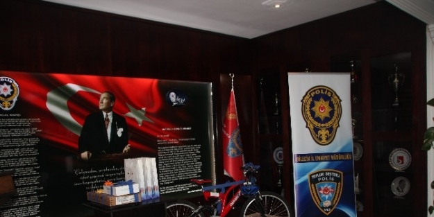 Toplum Destekli Polis Şube Müdürlüğü Tarafından “kitap Okuma” Yarışmasında Dereceye Girenler Ödüllendirildi
