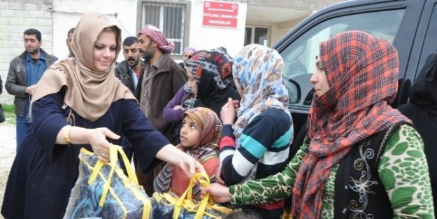 İstanbul’dan Gönderilen Yardımlar, İhtiyaç Sahiplerine Dağıtıldı