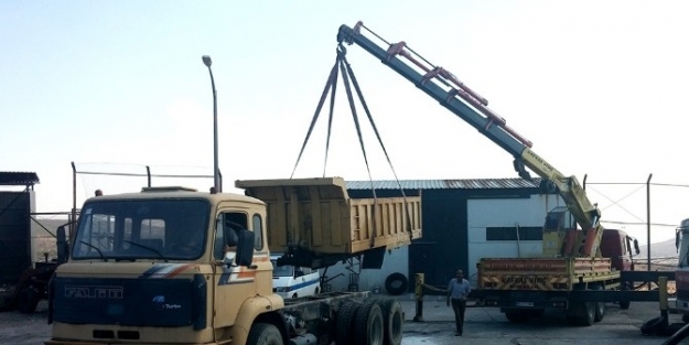 Foça’nın Fen İşleri Araç Parkını Yeniledi