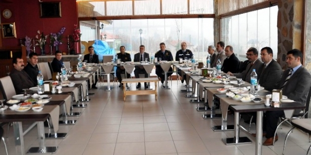 - Kaymakam Sezgin Gazetecilerle Buluştu