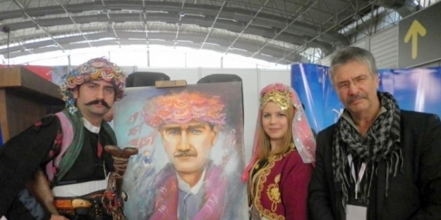 Efelerin ’ödemişli Ressamı’ İzmir Fuarı’nda