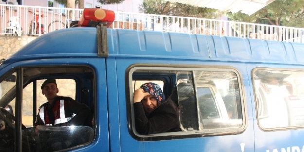 Ayvalık’ta 10 Afgan Mülteci Yakalandı