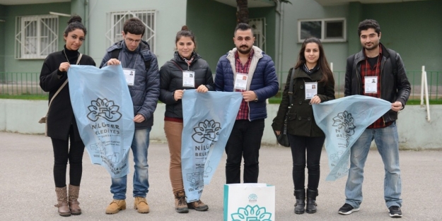 Kapı kapı geziyorlar!