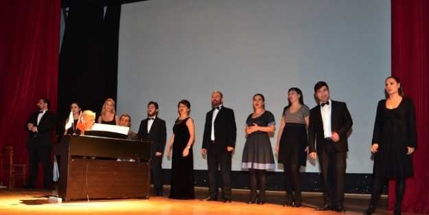 Foçalı Öğrenciler Opera İle Tanıştı