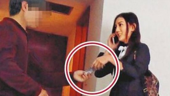 Kraliçe eskort çıktı!