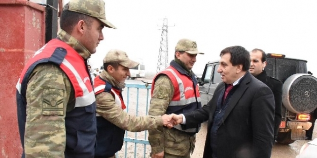 Vali Küçük’ten Mehmetçik’e Teşekkür