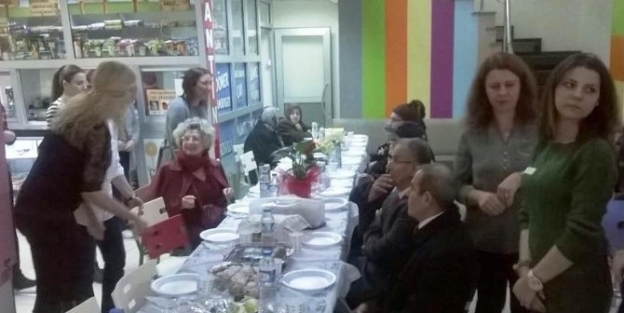 Aden Öğrencileri Huzur Evi Sakinlerini Ağırladı