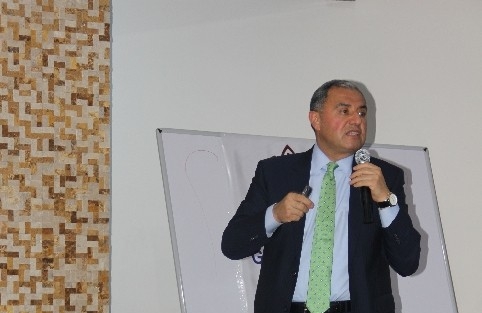 Sütçü, Öğrencilere Deneyimlerini Anlattı