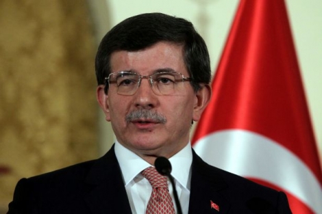 Davutoğlu'nun kızına düşük veren öğretmen sınıftan alındı