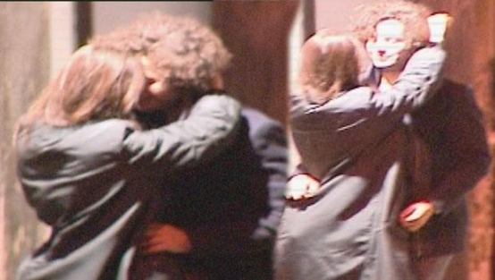 Ünlü oyuncu sevgilisiyle dudak dudağa