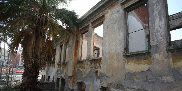 Bayraklı’da Tarihe ’anlamlı Dokunuş’