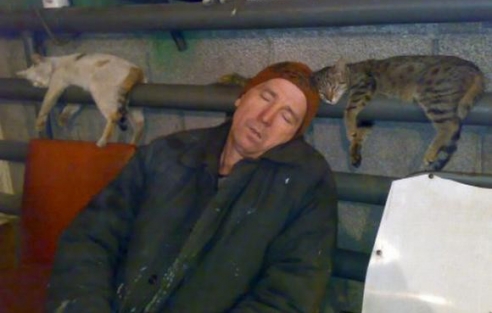 Bu insanlar 4 yıldır aralıksız uyuyor