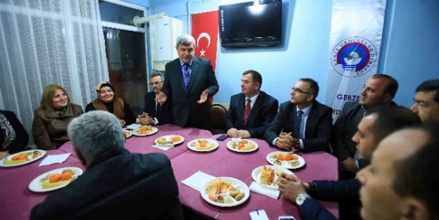 Başkan Karaosmanoğlu, Gebze’de Halkla Bütünleşti