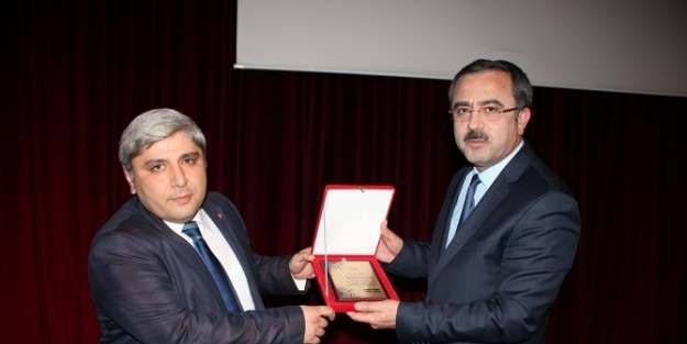 Sivas’ta ‘bilinçaltı Mesajlar Ve Algı Yönetimi’ Konulu Konferans