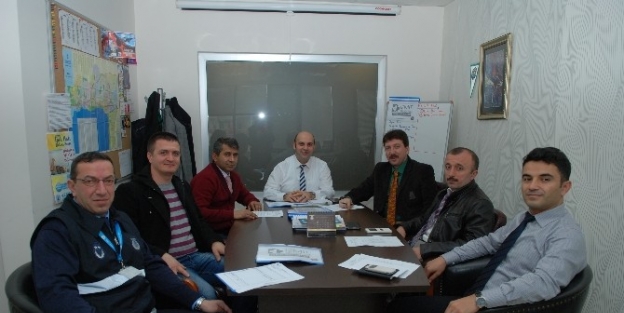 İzmit Belediyesi’nden Esnaflara Tam Destek