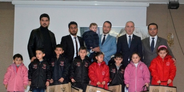 Almanya’dan Konya’daki 350 Çocuğa Kışlık Mont Yardımı