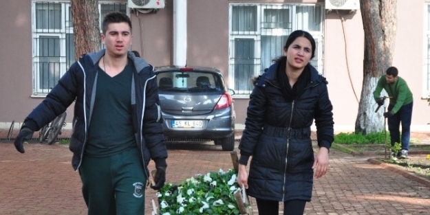 Öğretmen Adayları Toplum Bilinciyle Yetiştiriliyor