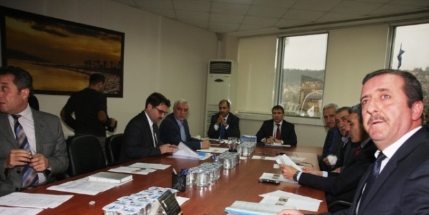 Kocaeli’de İşyerleri Yılbaşı Gecesi 03.30’a Kadar Açık Olacak