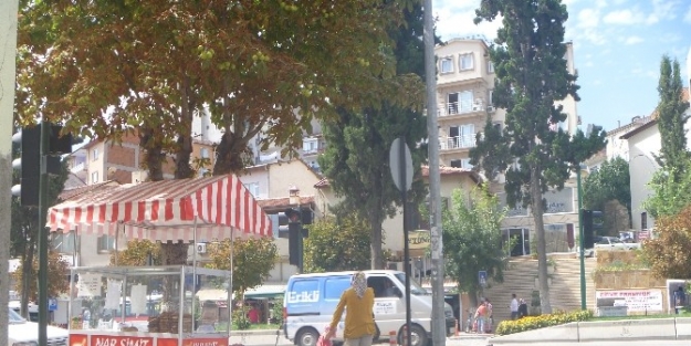 Seyyar Simitçilerin Yerleri Zabıta Ekiplerince Düzenlendi