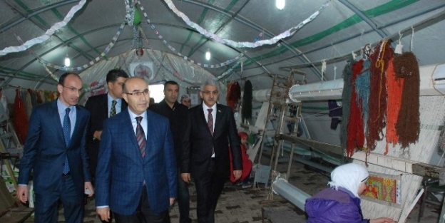 Çadirkent’te Yaşayan Suriyelilerin Kütüphane Sevinci