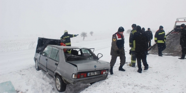 Kar kazaları da beraberinde getirdi!