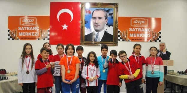 İl Birinciliği 11-12 Yaş Kategorisi Satranç Turnuvası Tamamlandı