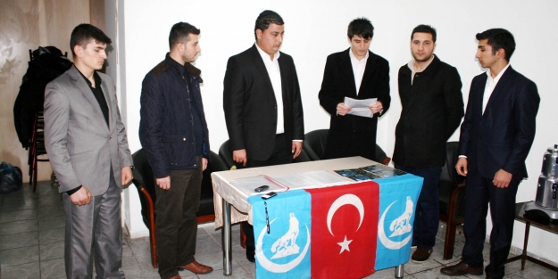 Ülkücüler'den Uygur Türkleri'ne destek