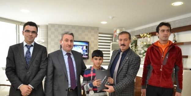 Patenin Gümüş Çocuğuna Kutlama