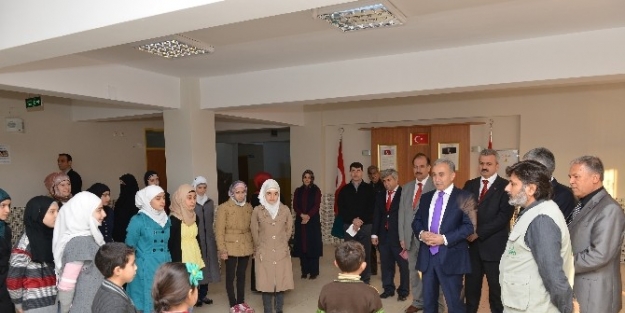 Vali Büyük: “suriyeli Öğrenci Ve Ailelerin Yanındayız”