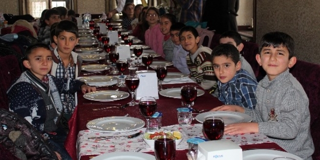 Pasinlerli Öğrenciler Erzurum’u Gezdi