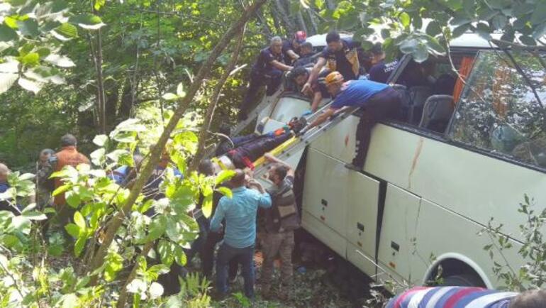 Bursa'da tur otobüsü şarampole uçtu! Ölü ve yaralılar var