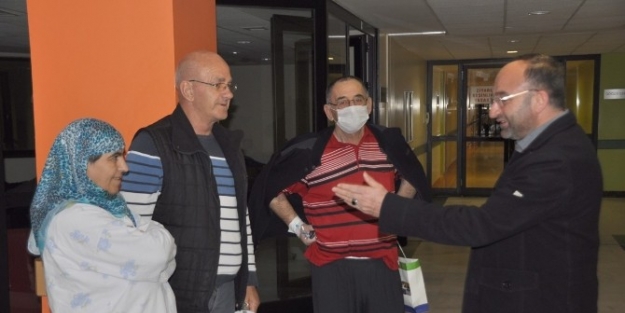 Başkan Üzülmez Hastaları Ziyaret Etti