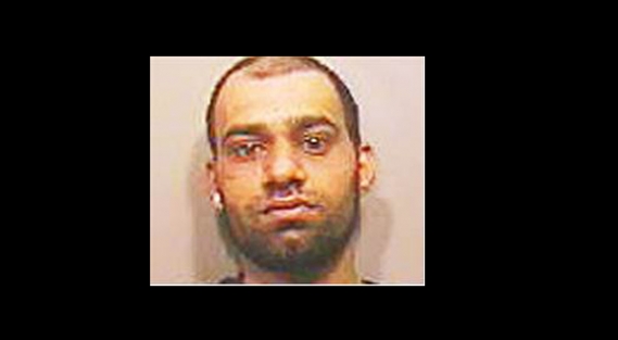 "Siz beyaz kızlar bunda iyisiniz" diyerek genç kıza zorla...