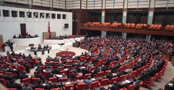 2015 bütçesi kabul edildi