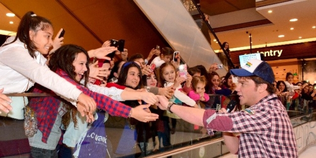 Sinan Akçıl, Adanalıları Coşturdu