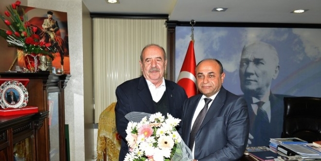 Çiğli’nin Başkanı’nın Misafiri Eksik Olmuyor