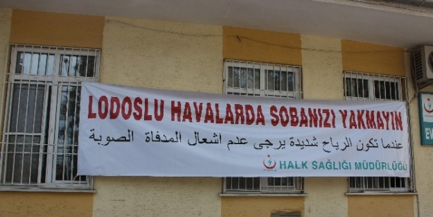 Türkçe Ve Arapça Pankartlar İle Soba Zehirlenmesine Karşı Uyarı