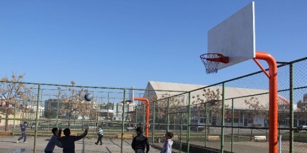 Toki Spor Kompleksi Yenileniyor