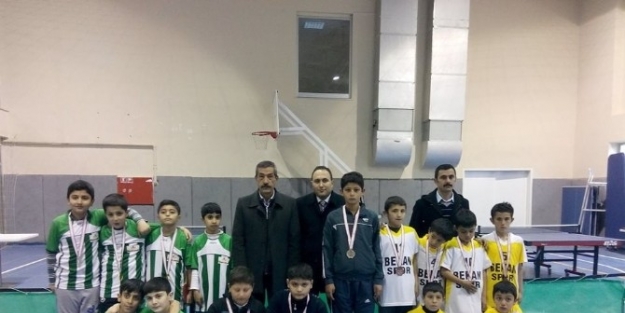 Küçüklerde Masa Tenisinin Şampiyonlari Belli Oldu