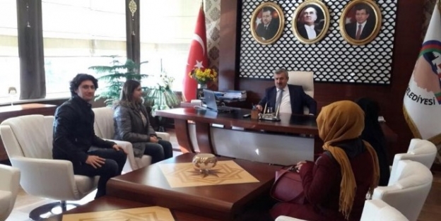 Üniversite Öğrencilerinden Başkan Baran’a Teşekkür