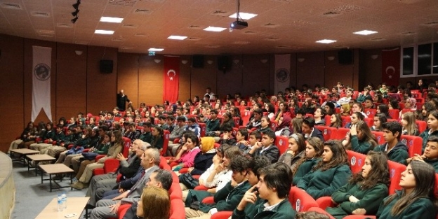 Öğrencilere Madde Bağımlılığını Önleme Konferansı