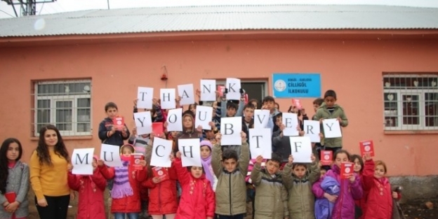 Öğrencilere Kışlık Giysi İçin Uzanan  Yardım Eli