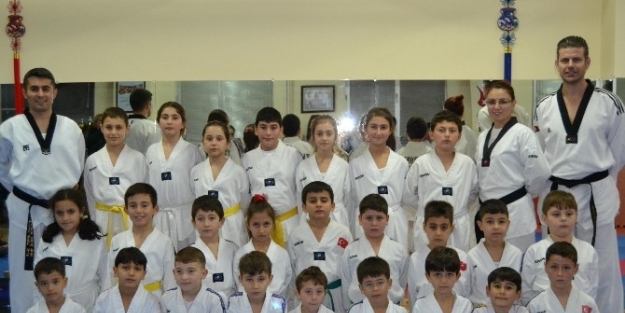 Ayvalık’ta Tekvandocuların Kuşak Heyecanı