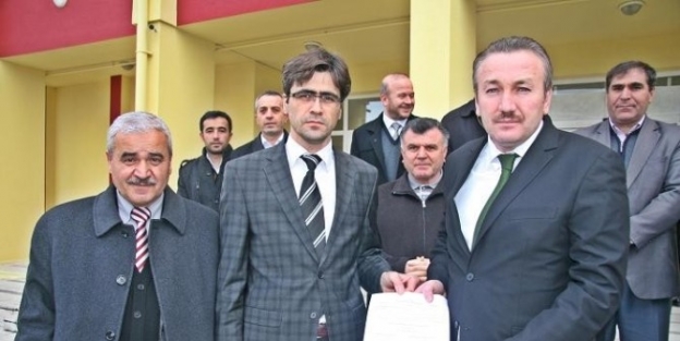Ak Parti Sungurlu İlçe Başkanı Özkan Mazbatasını Aldı